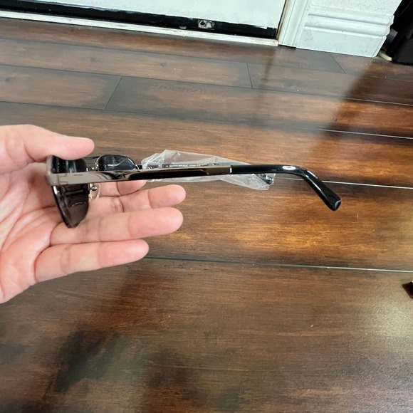 New Banana Republic Benisio Sunglasses Men 60mm Black Polarized Metal Aviator - Picture 5 of 12